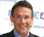 Julien Courbet reste l'animateur de divertissement le plus performant sur RTL avec  Ca peut vous arriver  ! 