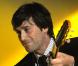 Thomas Dutronc : un manouche avec sa guitare pour... parrainer son idole !