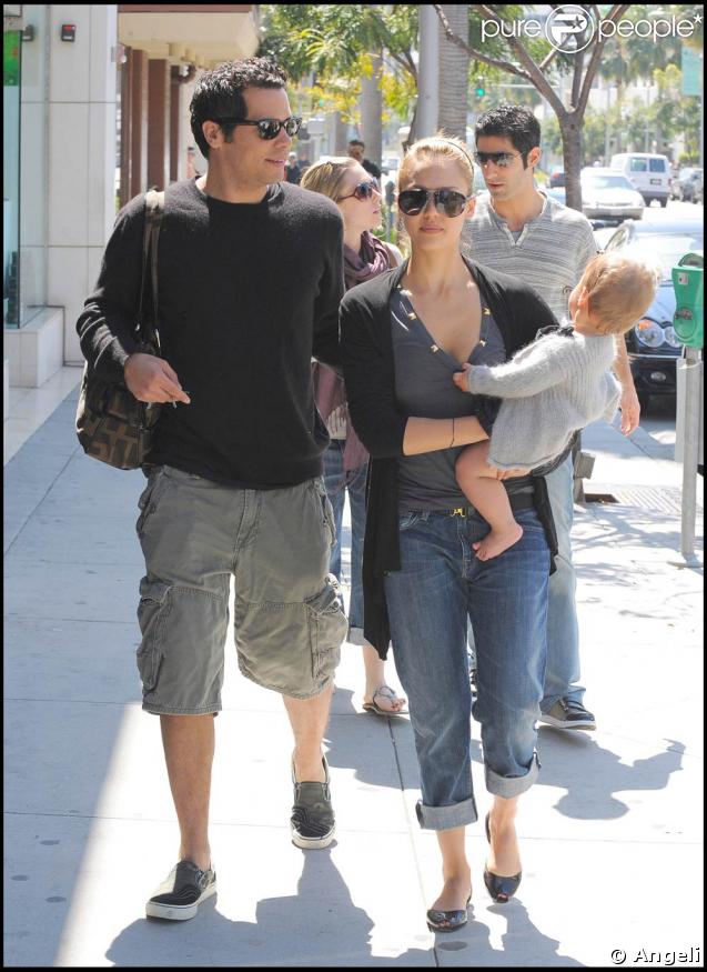 Jessica Alba, avec son mari Cash Warren et leur fille Honor 