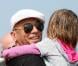 Pascal Obispo a distribué câlins et saluts aux enfants présents à l'occasion de ce rassemblement pour l'environnement