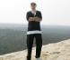 Pascal Obispo a pris la pose au sommet de la dune du Pilat, fragile monument naturel du bassin d'Arcachon qu'il aime tant, à l'occasion de la Journée Mondiale de la Terre, mercredi 22 avril