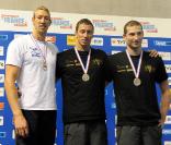 Frédérick Bousquet (au centre), champion de France du 100 m nage libre devant Alain Bernard (à g.) et William Meynard (à d.) 