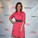 Emily Deschanel de "Bones" voit la vie en rose le temps d'une soirée avec... Robert de Niro !