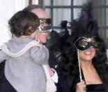 Salma Hayek, François-Henri Pinault et leur fille Valentina arrivant le 24 avril 2009 au dîner précédant la cérémonie du mariage à Venise