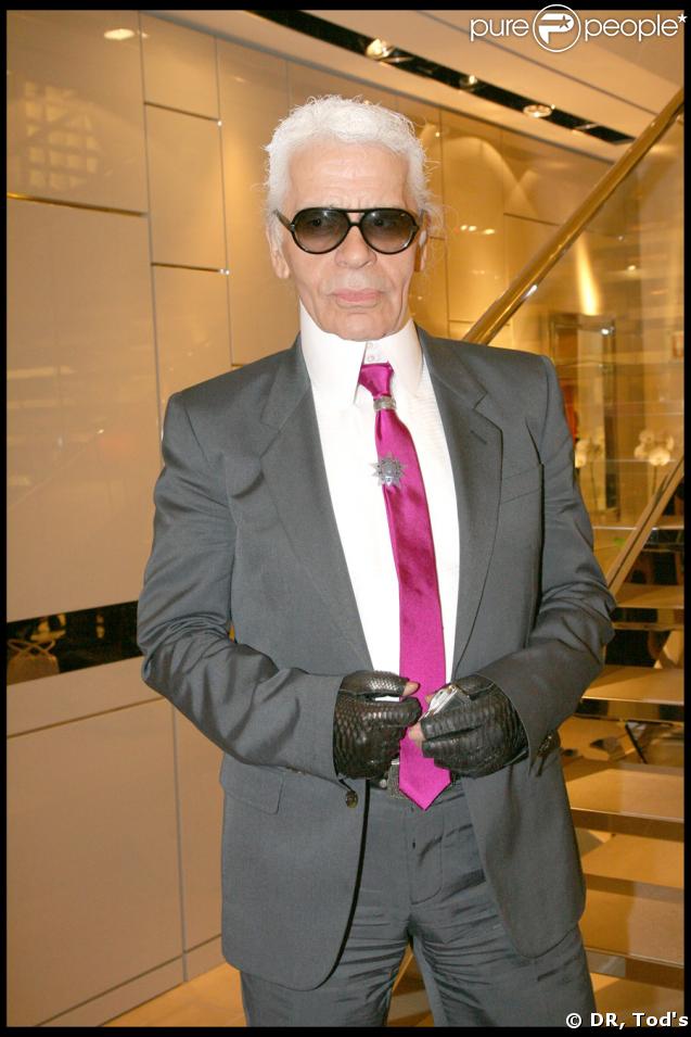 Karl Lagerfeld à la soirée Tod's donnée le 28 avril 2009, rue du Faubourg St Honoré.