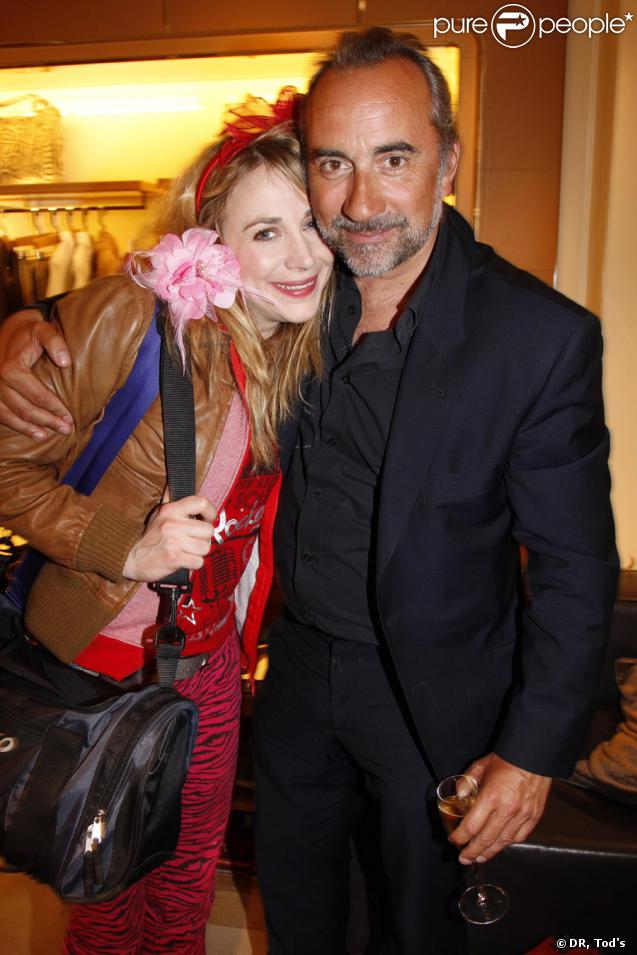 Julie Depardieu et Antoine Duléry à la soirée Tod's donnée le 28 avril 2009, rue du Faubourg St Honoré.