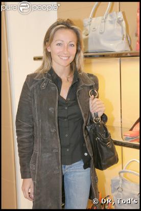 Anne-Sophie Lapix ravissante comme toujours, à la soirée Tod's donnée le 28 avril 2009, rue du Faubourg St Honoré.