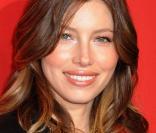 La superbe Jessica Biel, véritable fantasme vivant, à l'occasion du 100e anniversaire de Cartier en Amérique, qui s'est tenu le 30 avril 2009, au Cartier 5th Avenue Mansion de New York !