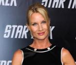 Nicollette Sheridan officialise avec son nouveau boyfriend à l'avant-première du nouvel épisode de Star Trek.