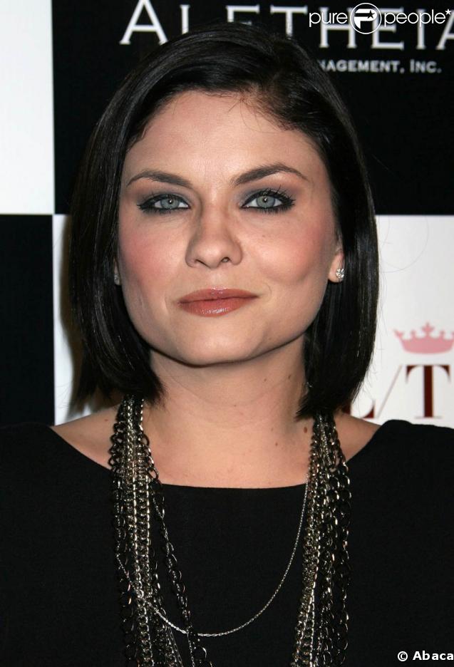 La ténébreuse Jodi Lyn O'Keefe, lors de la soirée BritWeek Fashion Show, organisée par Genlux Magazine, au Pacific Design Center de West Hollywood, à Los Angeles, le 2 mai 2009 !