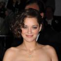 Quand notre frenchy Marion Cotillard, époustouflante de beauté, éblouit New York aux côtés de John Galliano !