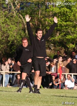 Eric Cantona et son équipe à l'occasion d'un match de foot amical contre l'équipe de Marc Lièvremont lors du Rugby Bordel Football Club le 1er mai 2009 Vernet-les-Bains
