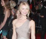 Claire Danes en Armani... Très sobre, très élégante et très chic ! Bravo ! 