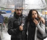 Rosario Dawson et son petit-ami Mathieu Schreyer, le dj Mr French, à New York le 4 mai 2009