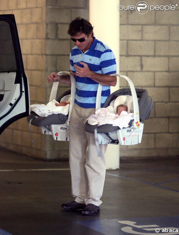 Dennis Quaid et ses jumeaux le 14/11/07