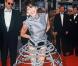 Lio dans un remake de la Cage aux Folles ! C"est plutôt raté... Cannes 1993 