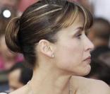 Belle désinvolture pour Sophie qui a dévoilé son sein en 2005 et sa culotte de mémère en 2006 ! Avec elle, Cannes, c'est toujours sexy ! 