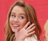 Miley Cyrus a participé à la 12ème course EIF Revlon for women, à Los Angeles, en faveur de la lutte contre le cancer du sein