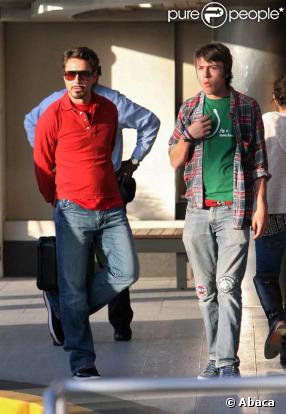 Robert Downey Jr. et son fils Indio font du shopping à Century City en Californie