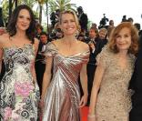 Asia Argento, Robin Wright et Isabelle Huppert montent les marches du Palais des festivals