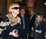 Sharon stone fait du shopping au virgin