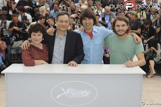 Imelda Staunton, Ang Lee, Demetri Martin et Emile Hirsch lors du photocall de Taking Woodstock, le 16 mai 2009
