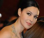 Monica Bellucci hier soir lors de la montée des marches à Cannes