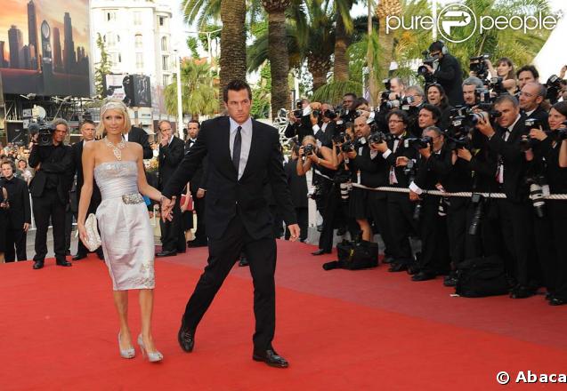 Doug Reinhardt et Paris Hilton lors de la montée des marches avant la projection d'Inglourious Basterds, au Festival de Cannes, le 20 mai 2009