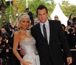 Doug Reinhardt et Paris Hilton lors de la montée des marches avant la projection d'Inglourious Basterds, au Festival de Cannes, le 20 mai 2009
