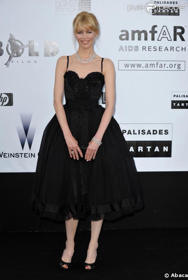 Claudia Schiffer à la grande soirée de l'amfAR. 21/05/09