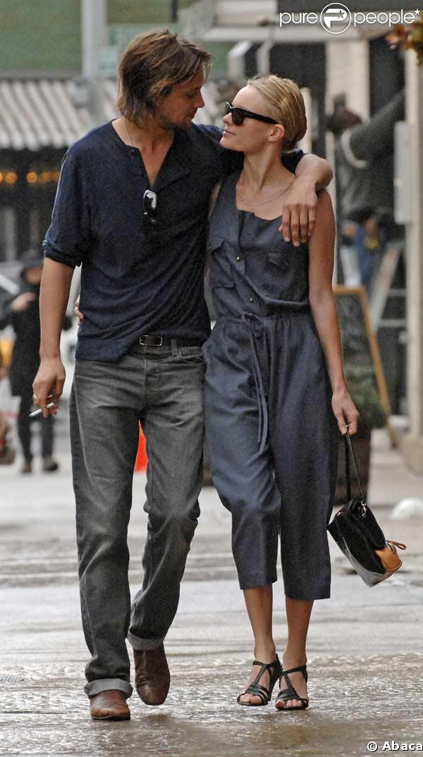 Kate Bosworth et son chéri James Rousseau dans les rues de New York