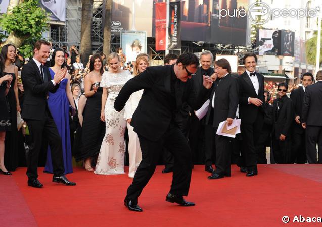 Quentin Tarantino et l'équipe d'Inglourious Basterds lors du 62e Festival de Cannes (2009)