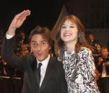 Charlotte Gainsbourg sur le tapis rouge avec Yvan Attal lors du 62e Festival de Cannes 