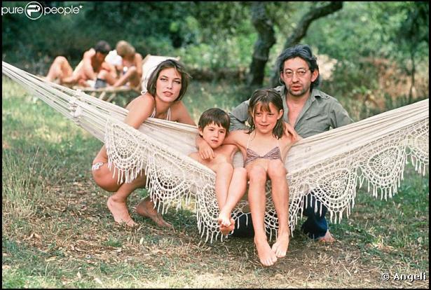 Jane Birkin, Serge Gainsbourg, Charlotte Gainsbourg et Kate Barry