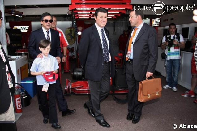http://static1.purepeople.com/articles/3/31/98/3/@/220822-francois-fillon-et-son-fils-arnaud-637x0-2.jpg