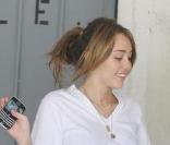 Miley Cyrus quitte sa séance de Pilates à Toluca Lake en Californie le 25 mai.