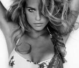 Bar Refaeli en promo pour Yesness...