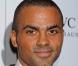 Eh oui, Tony Parker est un beau métisse ! Et sa mère n'est autre qu'une blonde aux yeux bleus. 