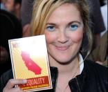Drew Barrymore manifeste pur le mariage gay