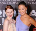 Bryce Dallas Howard et Moon Bloodgood lors de la première au Grand Rex à Paris de Terminator Renaissance le 28 mai 2009