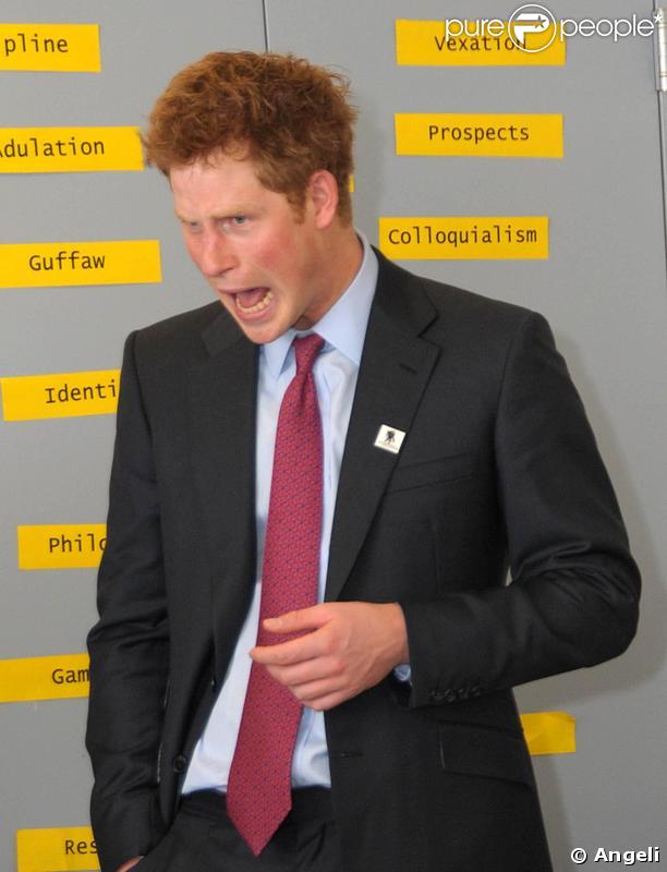 Prince Harry rend visite à des enfants défavorisés d'une école de Harlem, à NYC, hier 