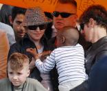 Madonna est venue en famille voir le Prince Harry participer au match de polo de NYC, hier<br />
