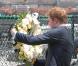 Le Prince Harry en visite officielle à New-York. Vendredi, il a déposé une gerbe de fleurs sur le site Ground Zero (ancien emplacement des Tours jumelles)