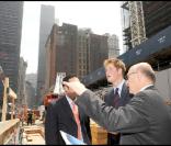 Le Prince Harry en visite officielle à New-York. Vendredi, il est passé sur le site Ground Zero
