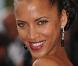 La jolie Noémie Lenoir et son sourire éclatant... sur tapis rouge !