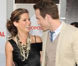 Sandra Bullock et Ryan Reynolds présentent  The Proposa l au El Capitan de Beverly Hills