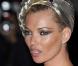 Kate Moss va encore vous en mettre plein le nez avec... son nouveau parfum !