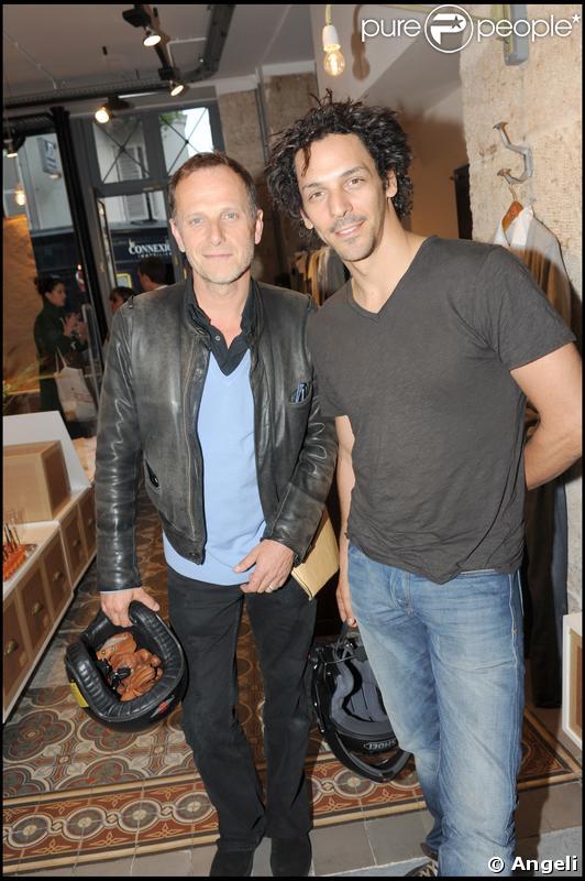 Charles Berling et Tomer Sisley à l'inauguration de la boutique de vêtements, rue Yvonne Le Tac, dans le 18ème arrondissement