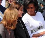 Michelle Obama hier en Normandie en compagnie de Carla Bruni et de Sarah Brown