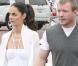 Guy Ritchie de nouveau amoureux d'une belle brune ? On dirait bien... Regardez !